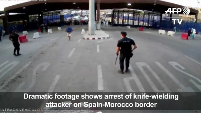 Un agresseur armé d'un couteau s'en prend à un policier... Mauvaise idée