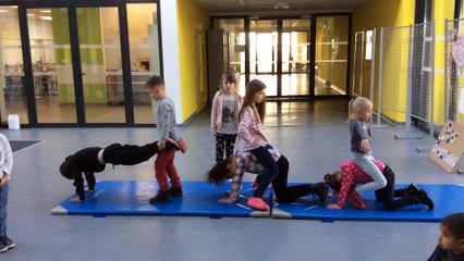 Jeu-concours « Let's travel ! - Geh'Mal Reisen » - École Thérèse Cauche