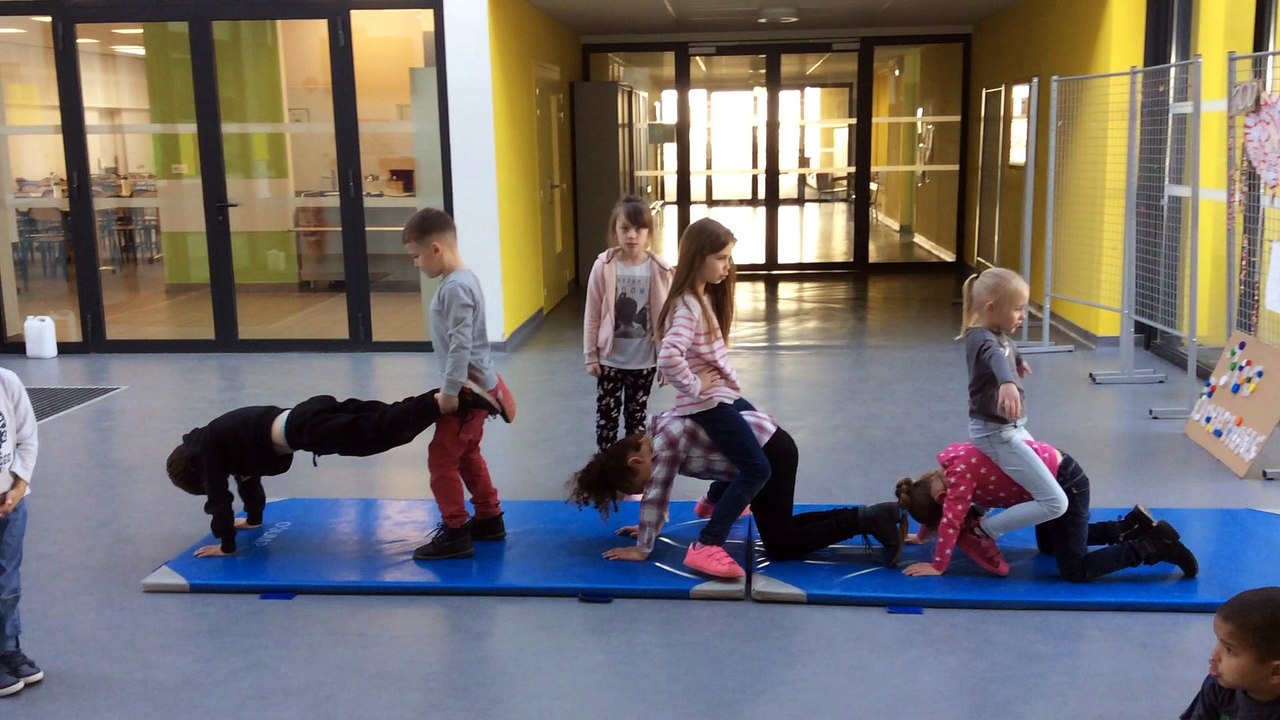 Jeu-concours « Let's travel ! - Geh'Mal Reisen » - École Thérèse Cauche