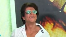 Shah Rukh Started Smiling Cutely When It Rained At Jab Harry Met Sejal Song Launch