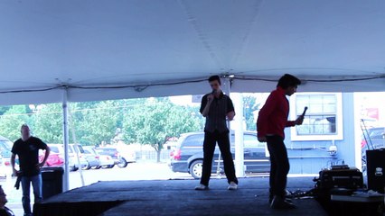 Cote Deonath & Alex Swindle sing 'Such A night' Elvis Week 2014 video