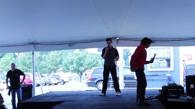 Cote Deonath & Alex Swindle sing 'Such A night' Elvis Week 2014 video