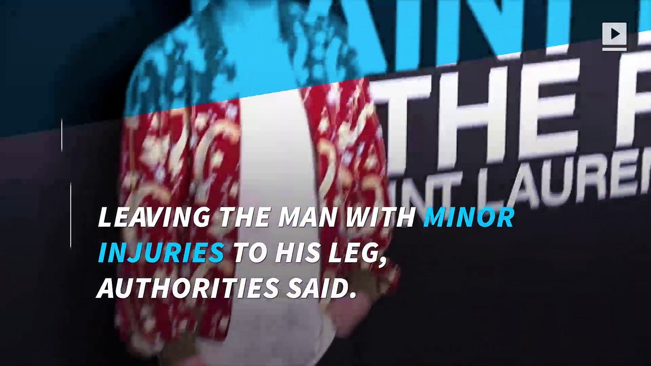 Justin Bieber strikes paparazzo with pickup in Beverly Hills