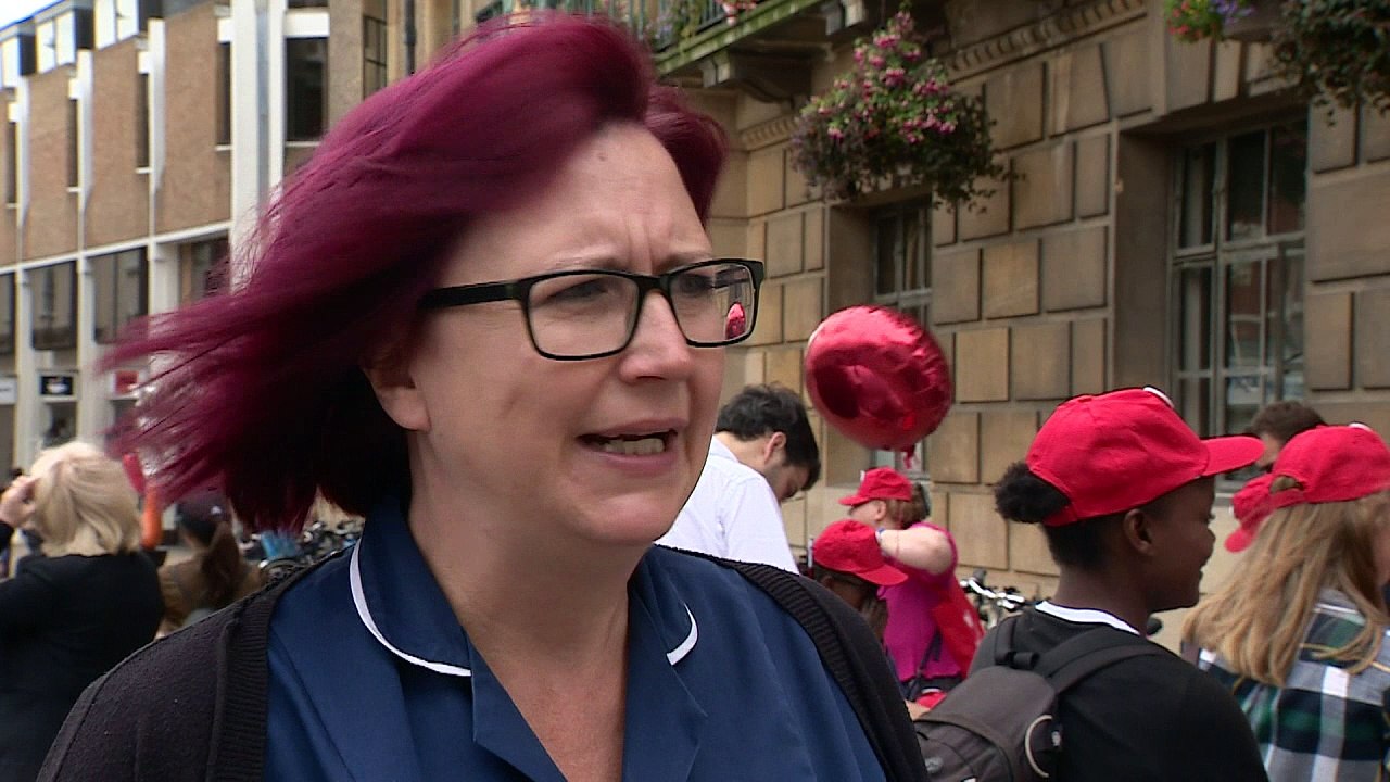 Nurses 'struggling to feed their families' campaign on pay