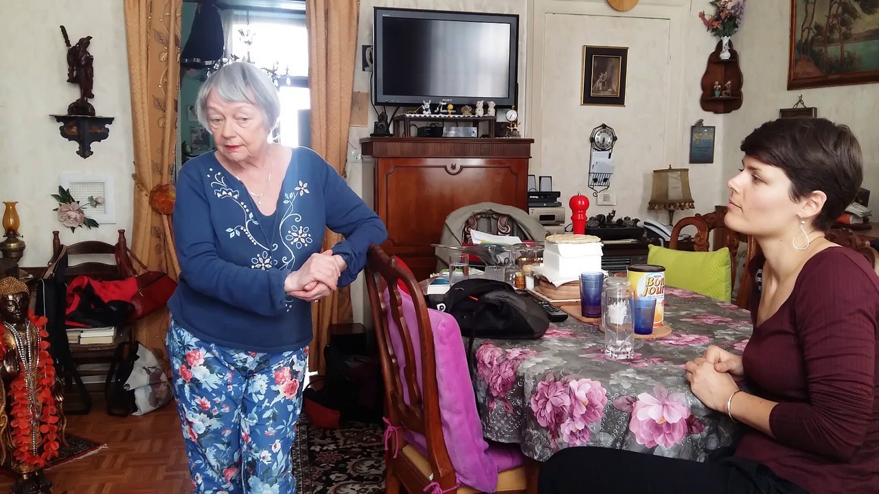 Bras dessus bras dessous : le réseau de voisinage solidaire intergénérationnel - Inspire