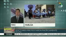 Maestros y médicos de Perú se mantienen en huelga indefinida