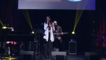 İclal Aydın - Hiç Kimsenin / Altın Tasta Gül Kuruttum (feat. Ceren Çağatay) (Konser Video)