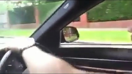 doi muncitori romani in anglia cu BMW ia bataie de la un englez in londra