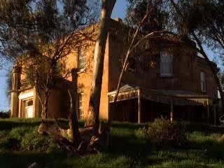 4x23-Dangerous waters-Zimmer voller Erinnerungen