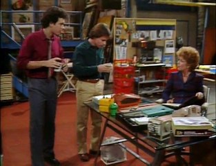 Bosom Buddies 2x12  The Grandfather