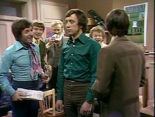 Doctor in the House S02E05 Look Into My Eyes