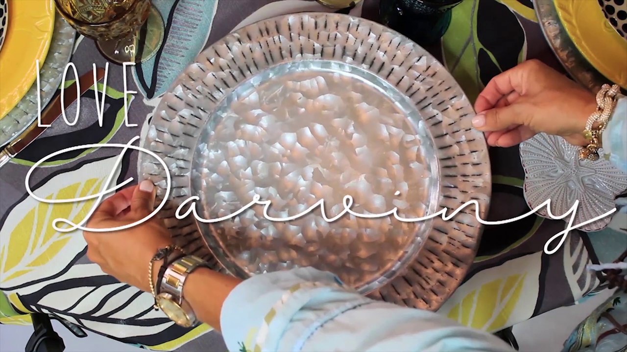 Trailer: Love, Darviny