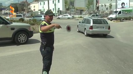 Télécharger la video: 360° Gradë -FIER POLICIA RRUGORE MASA PER QARKULLIM TE QETE