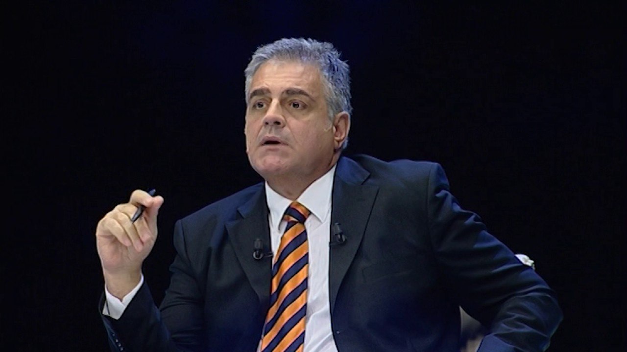 Ora News – Nishani uron Bashën për rizgjedhjen dhe një mesazh për “kundërshtarët” e tij