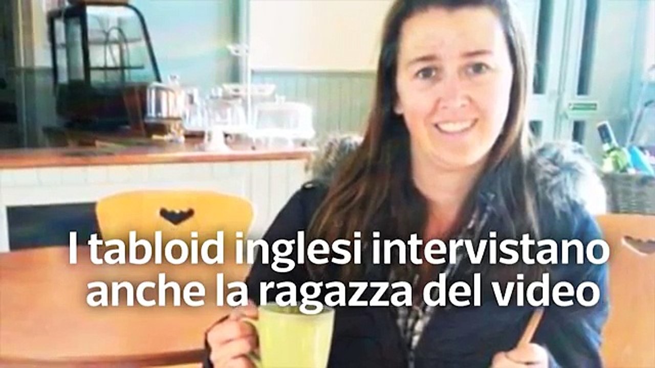 Sesso sul volo Ryanair: passeggero filma e posta il video