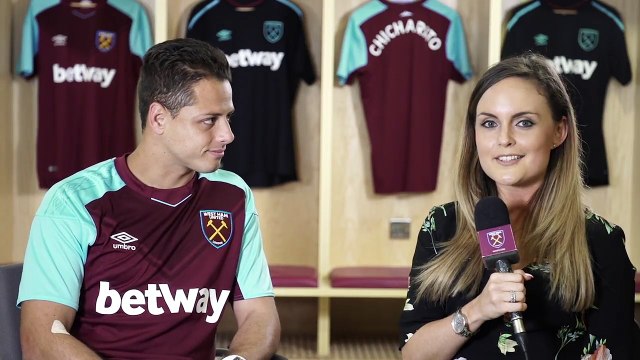 WEST HAM UNITED SIGN JAVIER HERNANDEZ CHICHARITO