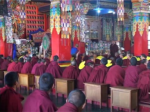 Lama Samten Yeshé Rinpoché - Cérémonie de Gueshé (docteur en philosophie). Monastère de Menri. Part 2.