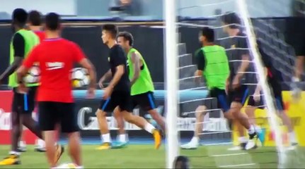 Neymar et Semedo s'embrouillent à l'entraînement