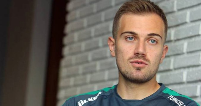 Adı Galatasaray'la Anılan Mert Günok, Başakşehir'le Anlaştı