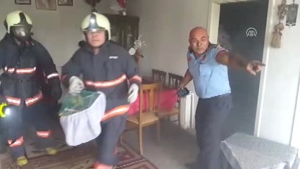 Dumanda Kalan Kuşu Itfaiye Kurtardı