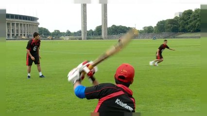 Mülteciler kriket sporunu Almanya'ya taşıdı
