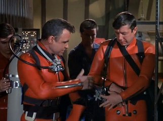 Voyage To The Bottom Of The Sea S03E26  Destroy Seaview