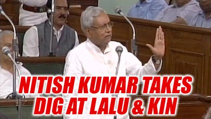 下载视频: Nitish Kumar calls Lalu Yadav and Tejashwi greedy for power, Watch | Oneindia News