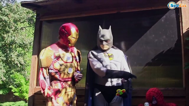 Frozen Elsa & Spiderman Princess Anna becomes a Baby Maleficent, Spidergirl Superheroes in Real Life