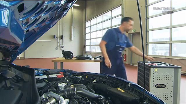 Type 176 Déposer, poser le démarreur OM607