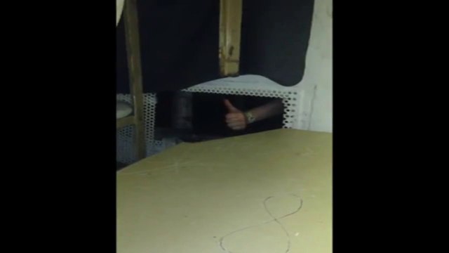 Trois prisonniers s'évadent et filment leur fuite de la prison