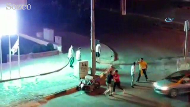 Tekme tokat yol verme kavgası kamerada