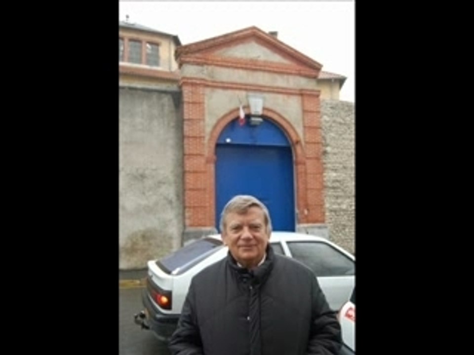 Jean Glavany visite de la Maison d'Arrêt de Tarbes
