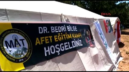 Manisa Doktor Bedri Bilge Manisa'da Düzenlenen Afet Eğitim Kampı Ile Anıldı