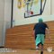 Jordan Kilganon claque un dunk à 720°