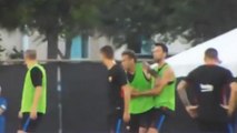 Neymar discute com companheiro e abandona treino do Barça; veja