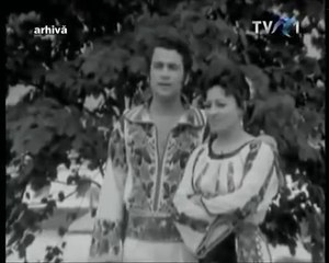 Maria Ciobanu şi Ion Dolănescu - Mă uitai în vale-n luncă (ArhivaTvr)