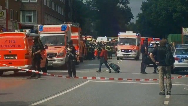 One killed and several injured following mass stabbing at supermarket in Hamburg