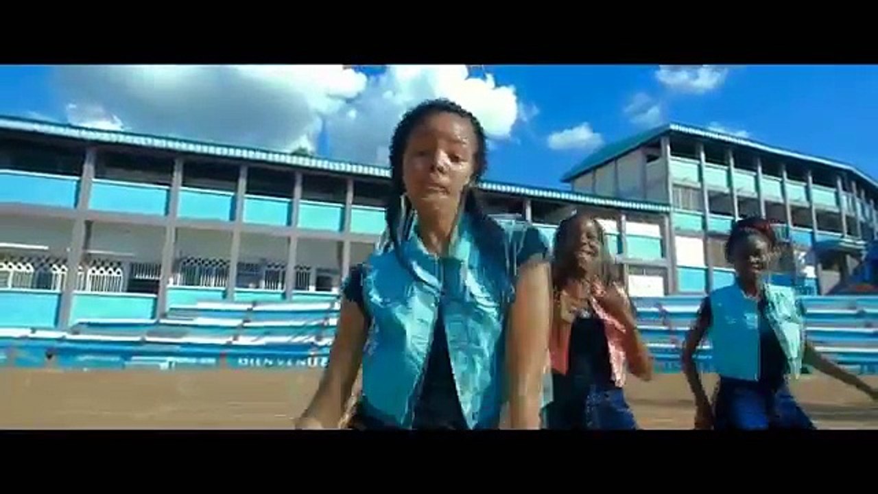 INDIRA - Tu joues la vie (clip officiel) by clan concept