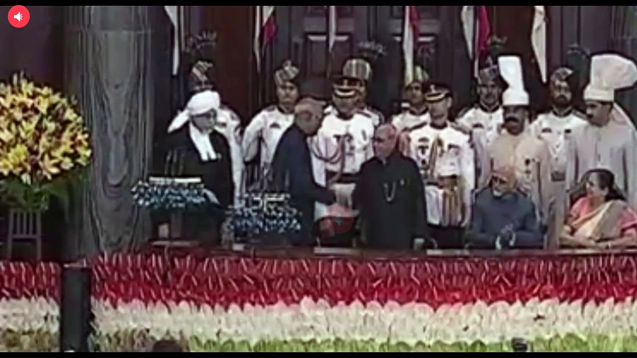 हम सारे भारतवासी नये महामहीम का स्वागत करते है!!!