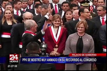 Pedro Pablo Kuczynski se mostró muy animado en su recorrido al Congreso