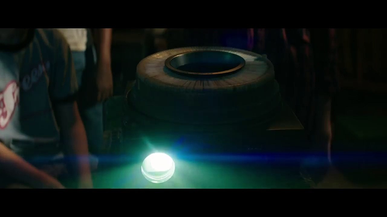 It Sneak Peek (2017)