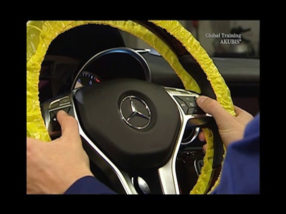 Mettre les plaquettes de frein de l'essieu arrière en position de montage