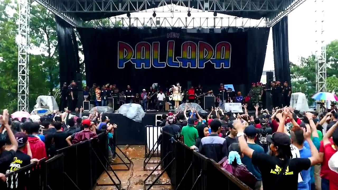 TITIP CINTAKU -JIHAN AUDY-NEW PALLAPA LIVE JATIWANGI BEKASI - MAXTONES PRO