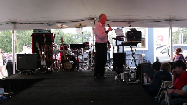 Chris Drummond sings 'Moody Blue' Elvis Week 2014 video