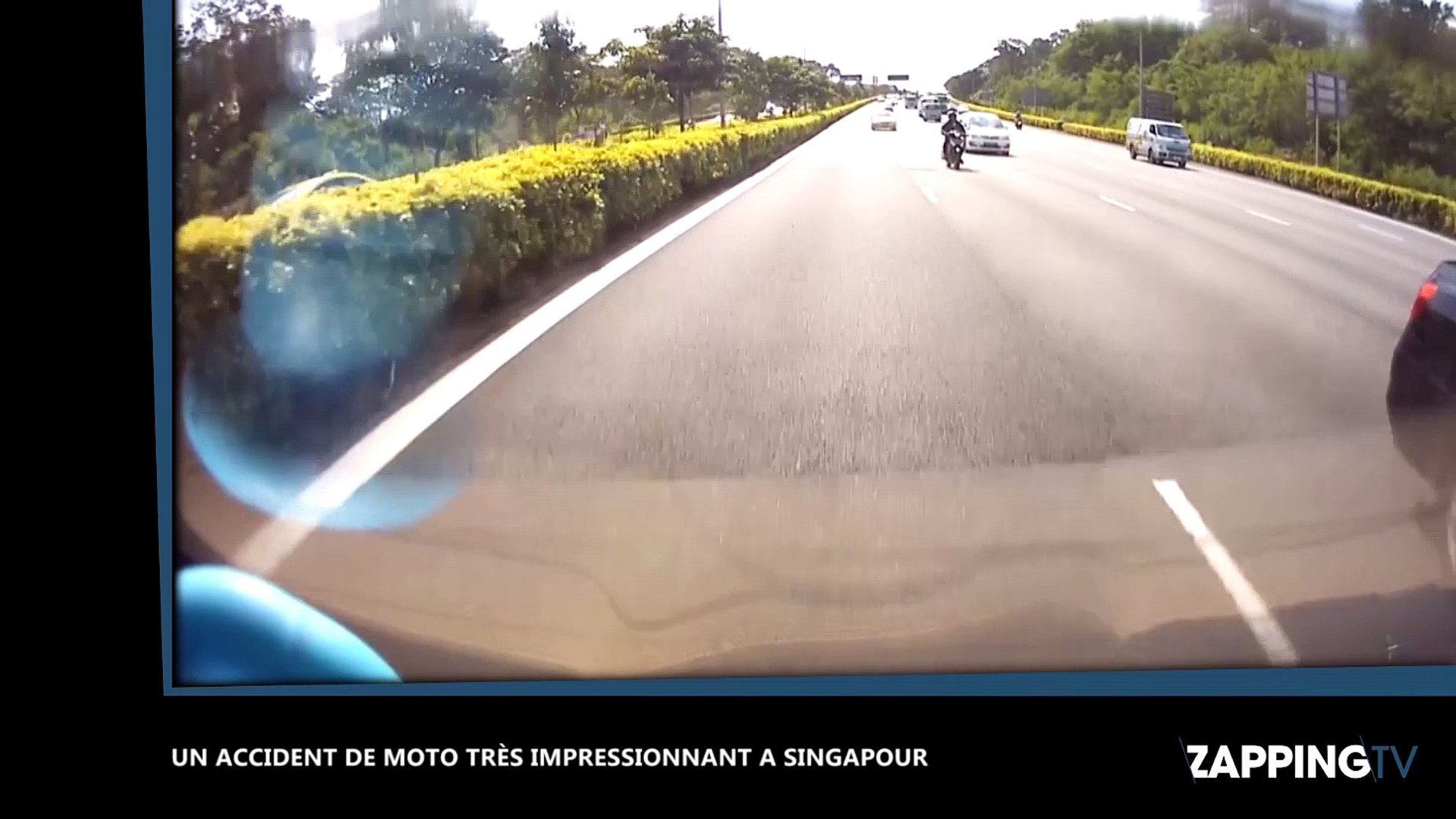 Un accident de moto impressionnant à Singapour, la vidéo choc - Vidéo  Dailymotion