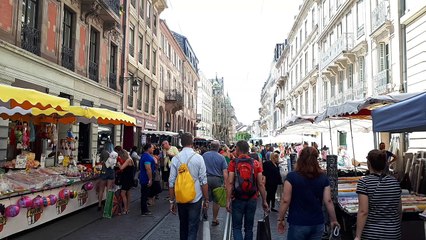 Ambiance à la grande braderie de Strasbourg