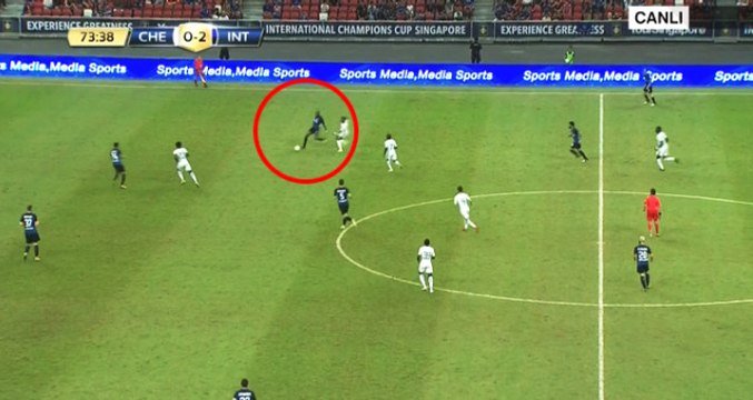 Inter'li Futbolcu Kondogbia, 45 Metreden Kendi Kalesine Gol Attı