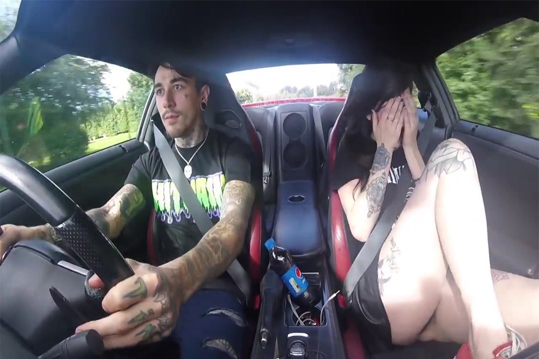 HOT GIRL REACTION! (NISSAN GTR)