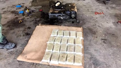 Van'da Otomobilde Yapılan Aramada 10 Kilo Eroin Ele Geçti