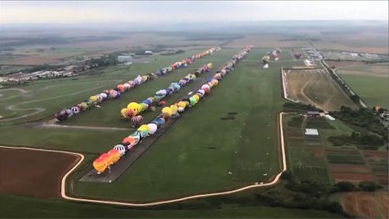 مشاركة غير مسبوقة بمونديال فرنسا للمناطيد الحرارية